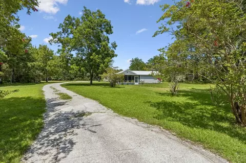 95476 Rainbow Acres Rd, Fernandina Beach, FL 32034