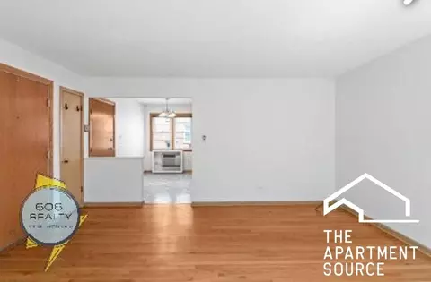 9465 Maple Dr #1B, Rosemont, IL 60018