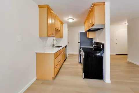 16878 Meekland Ave #04, Ashland, CA 94580