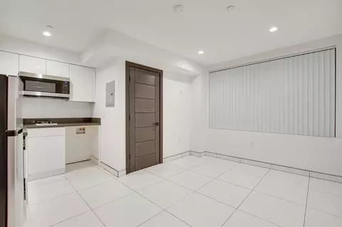 946 S Ridgeley Dr #106, Los Angeles, CA 90036