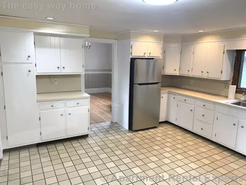 53 Oakland St #2, Medford, MA 02155