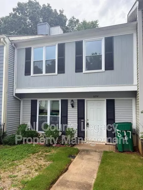 5774 Wells Cir, Stone Mountain, GA 30087