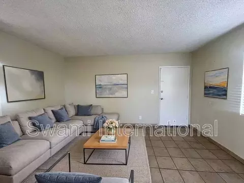 400 E 120th St #05, Los Angeles, CA 90061