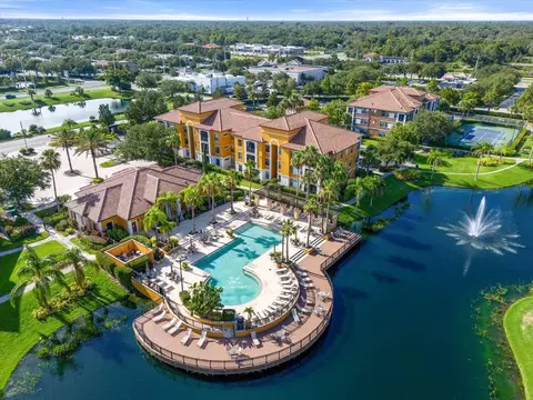 8377 38th Street Cir E #204, Sarasota, FL 34243