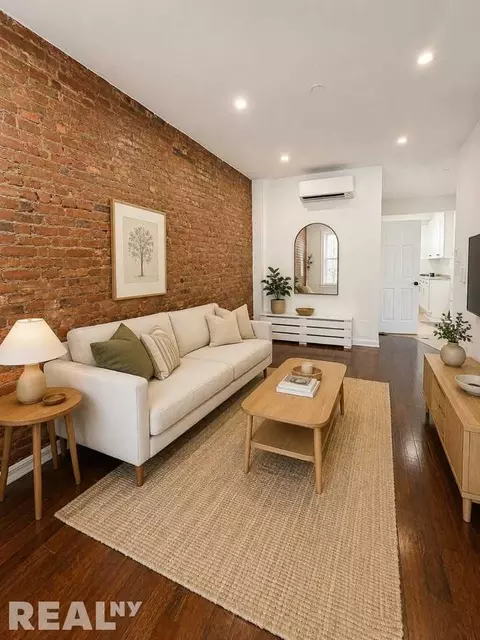 291 5th Ave #2L, Brooklyn, NY 11215