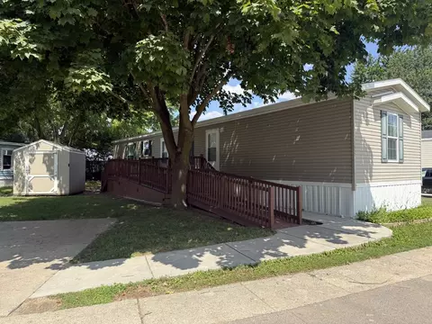 11777 Cascade Cir #83, Bruce Township, MI 48065