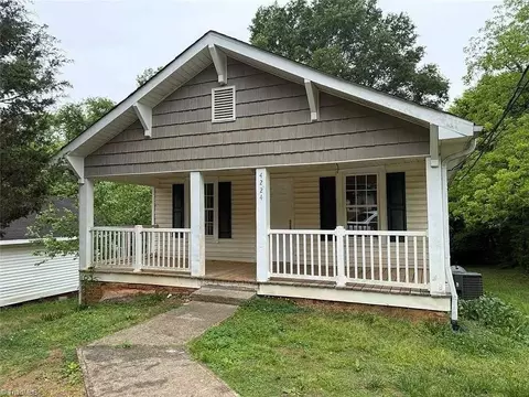 4224 Ogburn Ave, Winston Salem, NC 27105