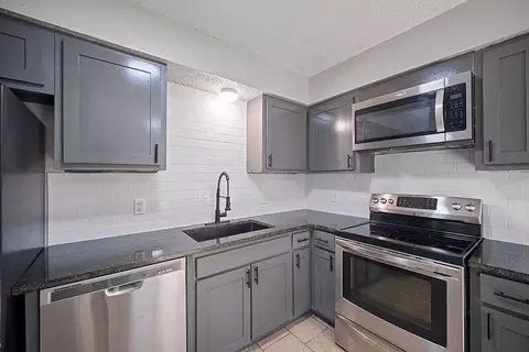 507 N Elm St, Arlington, TX 76011