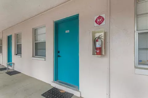 555 62nd St S, Saint Petersburg, FL 33707
