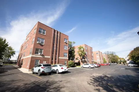 2732 Hampton Pkwy #D1, Evanston, IL 60201