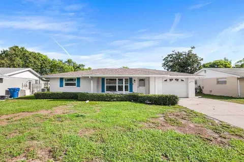 7913 Raintree Dr, New Port Richey East, FL 34653