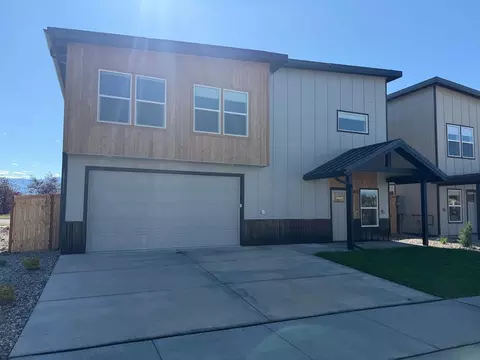 830 Spaniel Ln, Belgrade, MT 59714