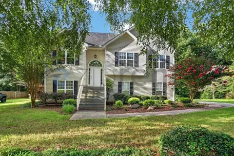 45 Buck Trl, Newnan, GA 30265
