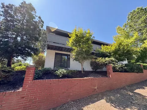 8827 23rd Ave NE, Seattle, WA 98115