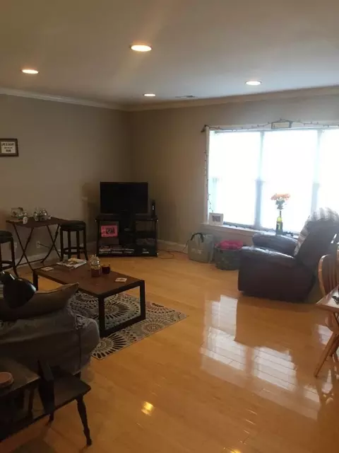 172 Newton St #6, Boston, MA 02135
