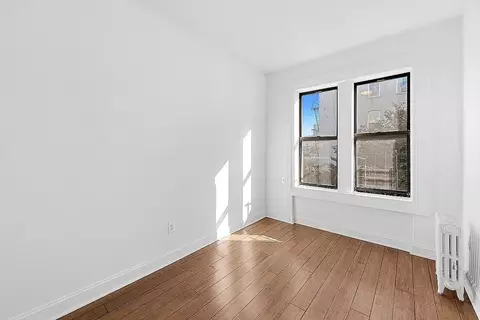 619 E 5th St #12A, New York, NY 10009