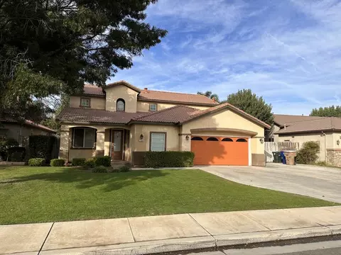 7309 Sleepy Lagoon Dr #1, Bakersfield, CA 93312