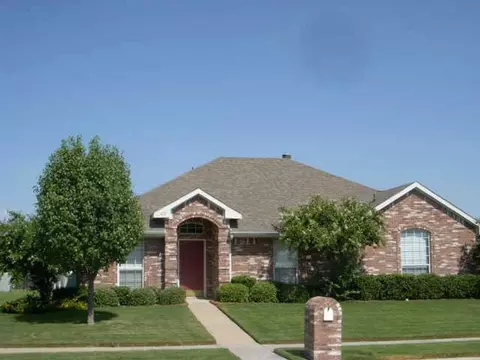 100 Oak Hollow Ln, Red Oak, TX 75154