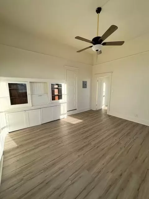 134 E 31st St, Los Angeles, CA 90011
