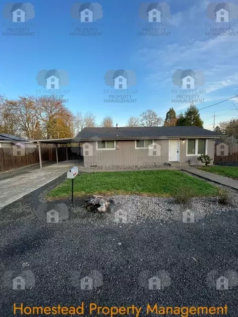 425 S 8th St, Independence, OR 97351