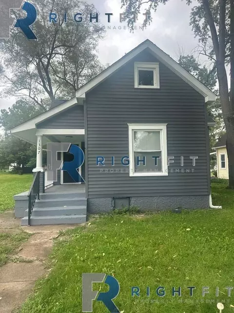 1307 Young St, Middletown, OH 45044