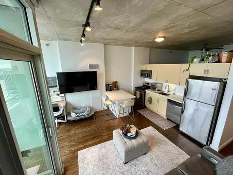 1720 S Michigan Ave #2504, Chicago, IL 60616
