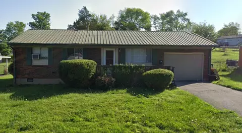 106 Tulip Dr, Frankfort, KY 40601