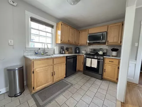29 Ocean Ave #2, Portland, ME 04103