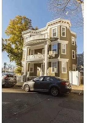 415 K St #2, Boston, MA 02127