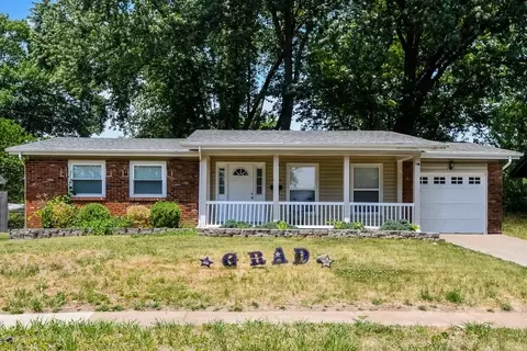 1539 Brenthaven Ln, Florissant, MO 63031