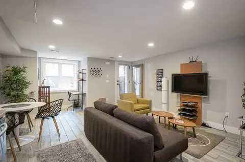 1723 Willard St NW #1587681P, Washington, DC 20009