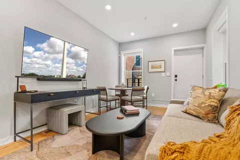 325 5th St SE #1587655P, Washington, DC 20003