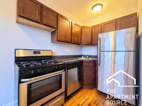 511 W Melrose St #108, Chicago, IL 60657