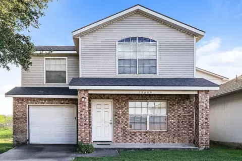 15609 Aiken Ln, Houston, TX 77032
