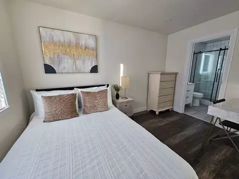 1515 Center St #4, Oakland, CA 94607