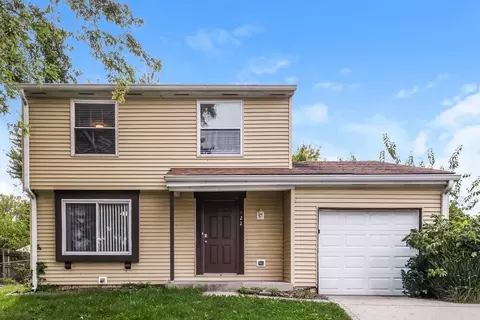 822 Woodlark Dr, Cumberland, IN 46229