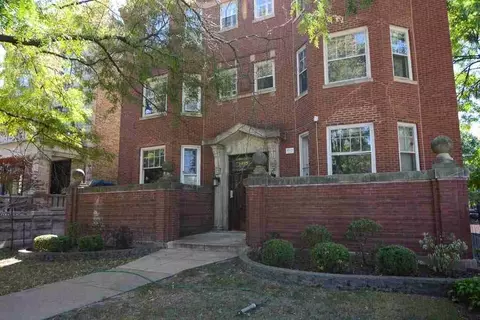 2825 W Logan Blvd #1, Chicago, IL 60647