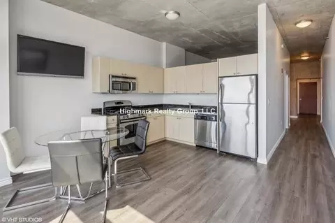 235 W Van Buren St #2708A, Chicago, IL 60607