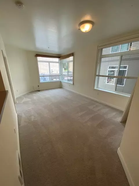 2415 2nd Ave #430, Seattle, WA 98121