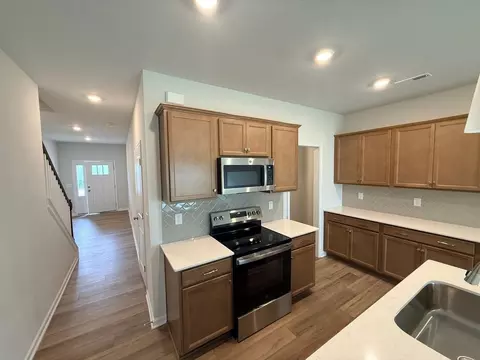 3009 Kingsfield Rd, Charlotte, NC 28208