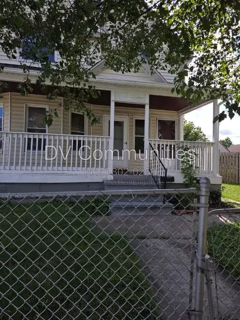 3475 W 46th St, Cleveland, OH 44102
