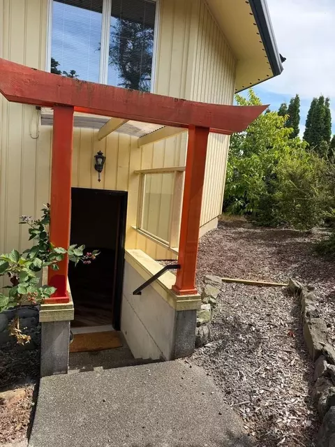 814 Shoshone Drive Shelter Bay, La Conner, WA 98257