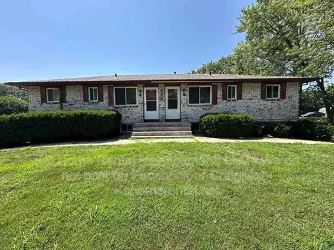 6500 Ravena Rd #1, Pleasant Valley, MO 64068
