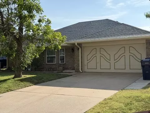 10013 Carnie Cir, Yukon, OK 73099