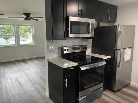 18 Waltess Rd, Ronkonkoma, NY 11779