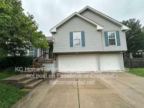 1224 SE Princeton Dr, Lees Summit, MO 64081