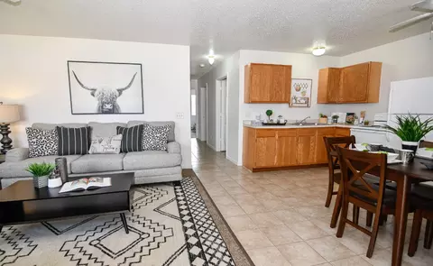 705 1st St S, Newton, IA 50208