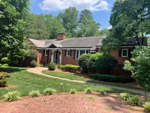 5503 Currituck Pl, Greensboro, NC 27407