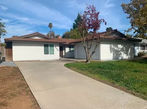 9105 Feather River Way, La Riviera, CA 95826