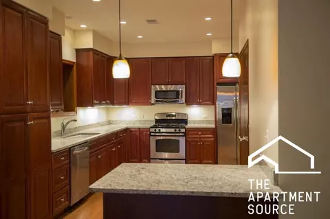 670 N Peoria St #2, Chicago, IL 60642